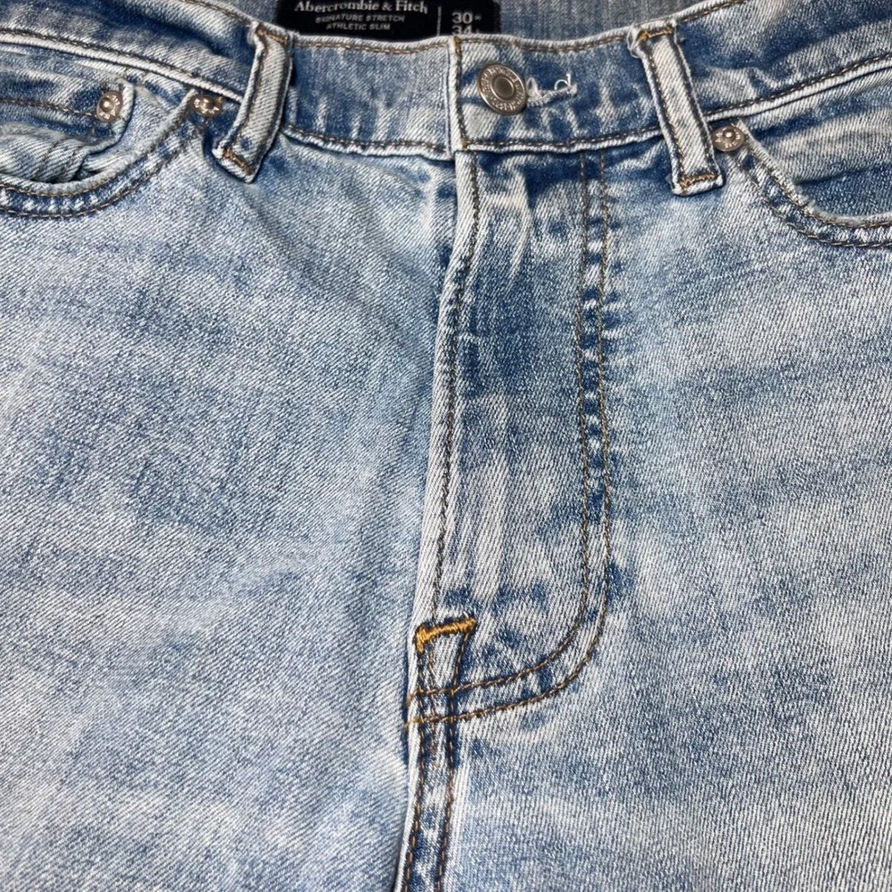 Abercrombie & Fitch Mens Size 30x34 Athletic Slim Jeans Signature Stretch Casual